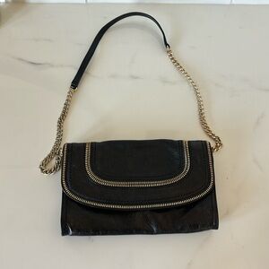 Micheal Kors Black Leather Zipped Bag